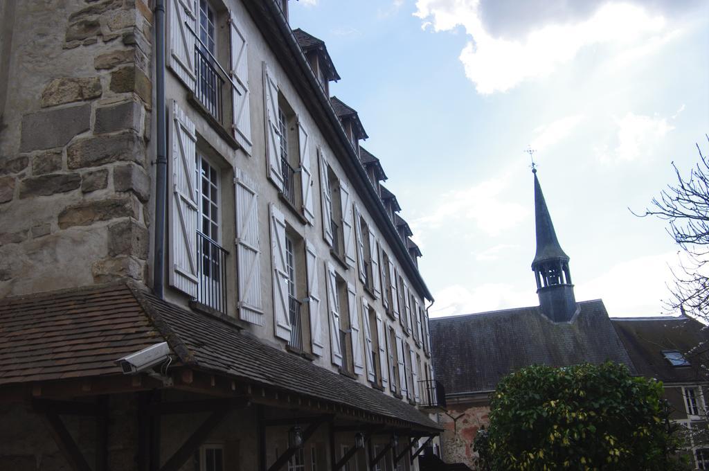 Best Western Blanche De Castille Dourdan Exterior photo