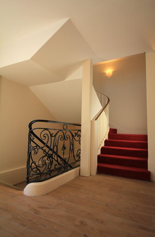 Best Western Blanche De Castille Dourdan Exterior photo